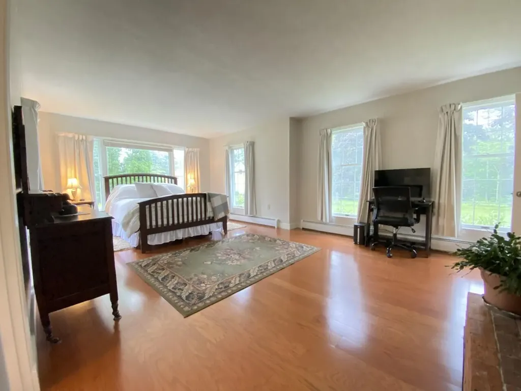 22 Old County Road Damariscotta ME 04543