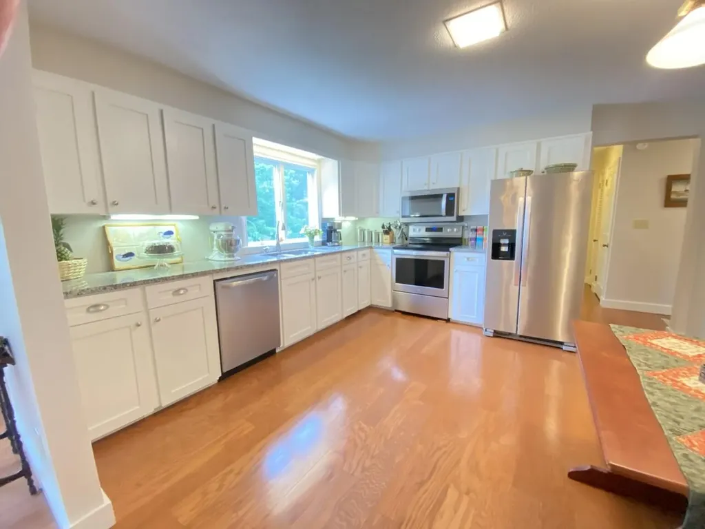 22 Old County Road Damariscotta ME 04543