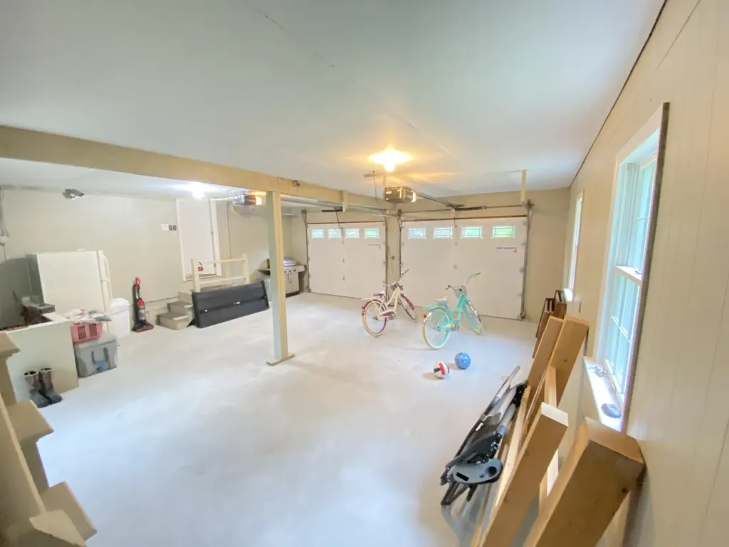22 Old County Road Damariscotta ME 04543