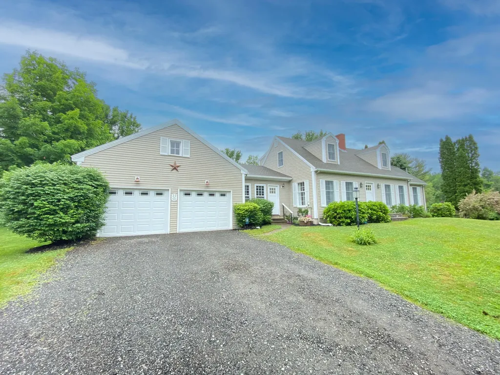 22 Old County Road Damariscotta ME 04543
