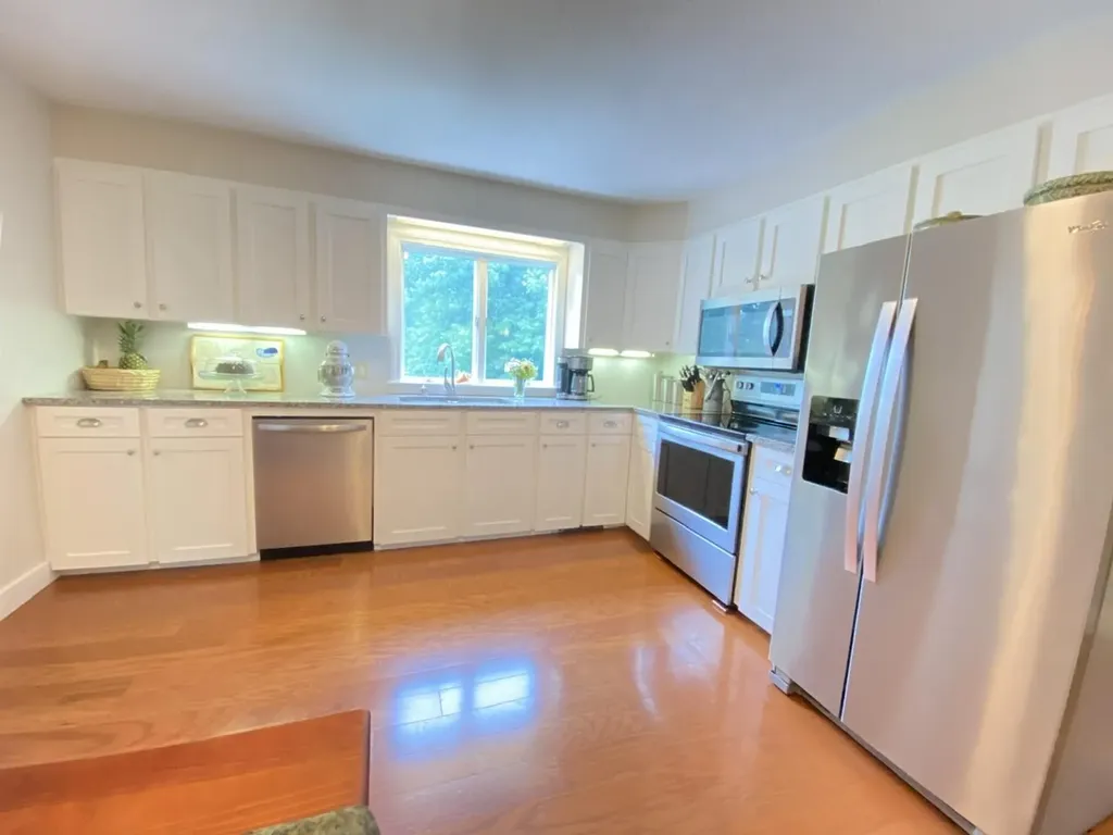 22 Old County Road Damariscotta ME 04543