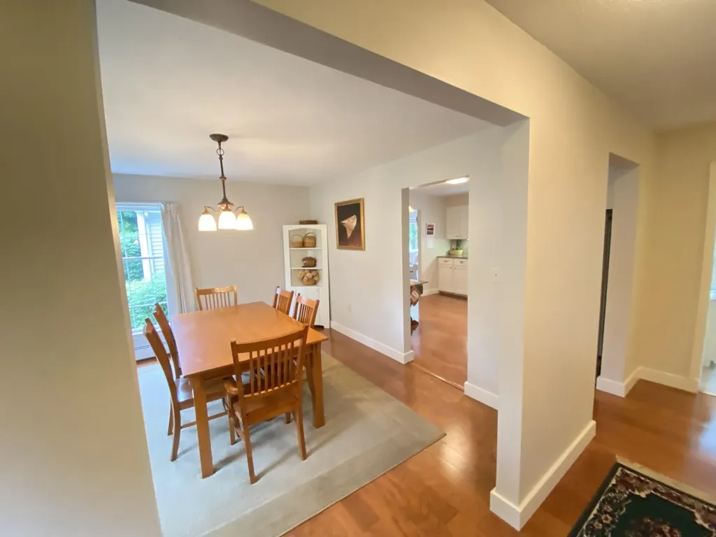 22 Old County Road Damariscotta ME 04543