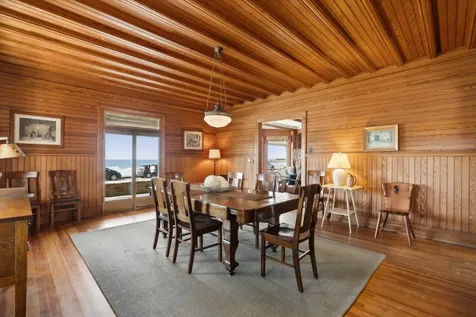 93 Beach Avenue Kennebunk ME 04043