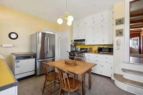 93 Beach Avenue Kennebunk ME 04043