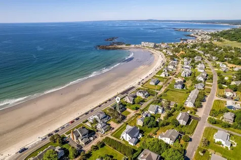 93 Beach Avenue Kennebunk ME 04043