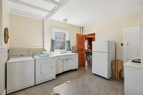 93 Beach Avenue Kennebunk ME 04043