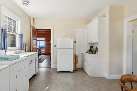93 Beach Avenue Kennebunk ME 04043