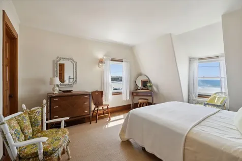 93 Beach Avenue Kennebunk ME 04043