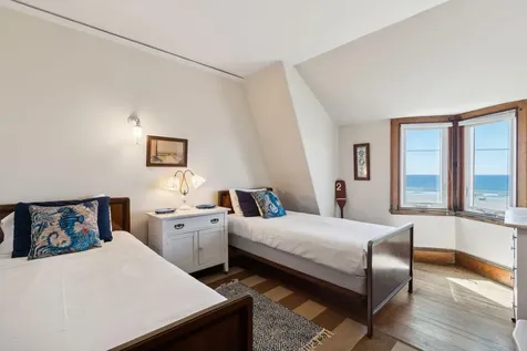 93 Beach Avenue Kennebunk ME 04043