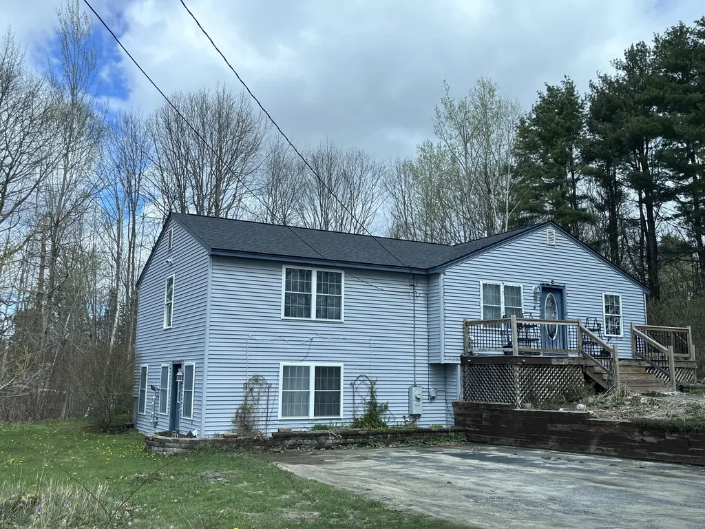 4 Oxview Lane Raymond ME 04071