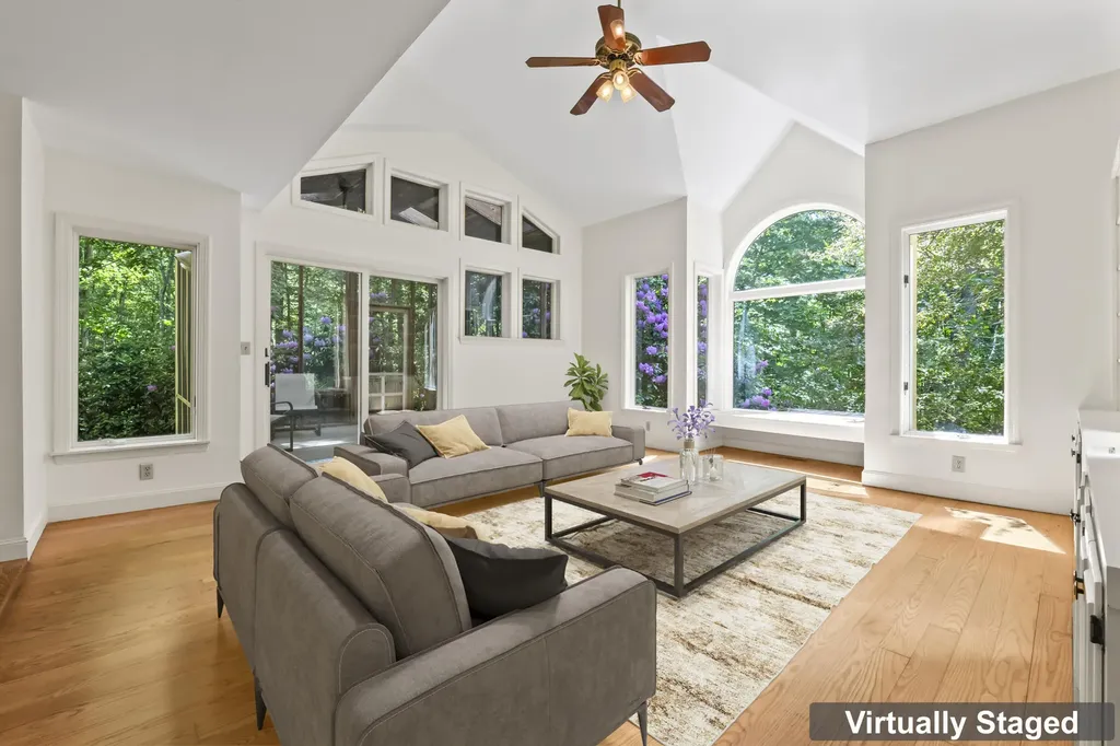 22 Hawthorne Lane Harpswell ME 04079