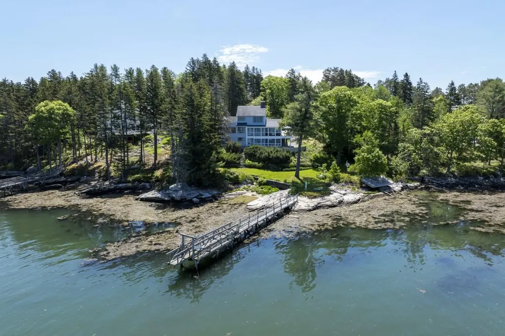 27 Albion Point Road Boothbay ME 04537