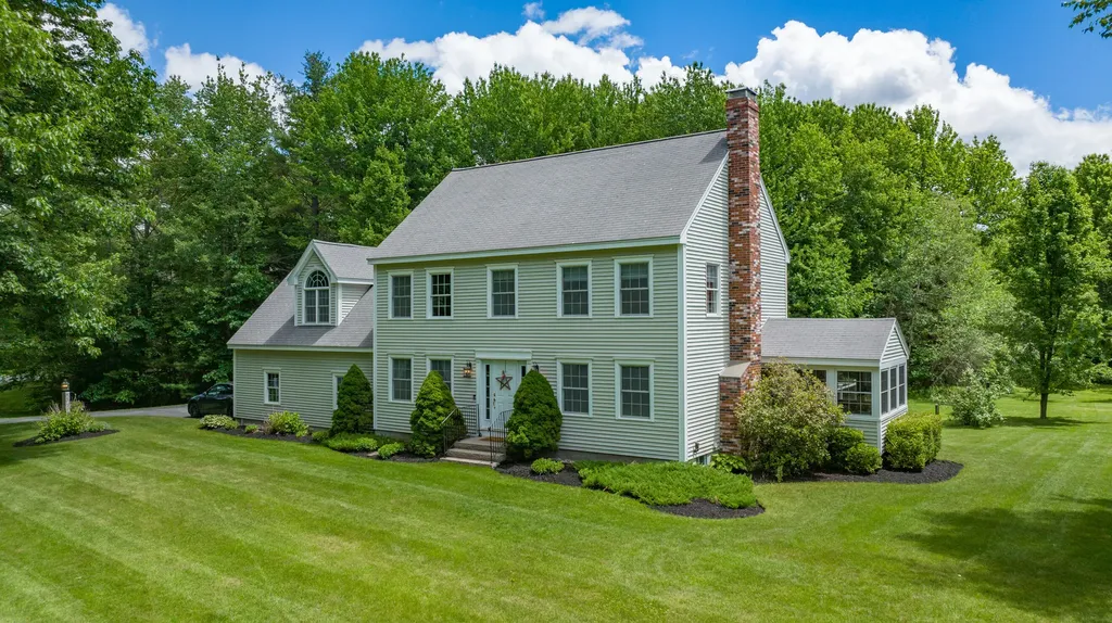 27 Woodfield Drive Scarborough ME 04074