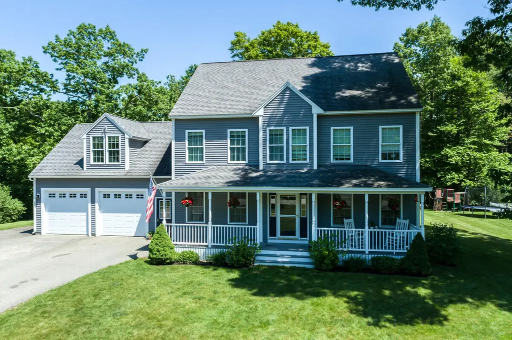 27 Ericas Way Kennebunk ME 04043