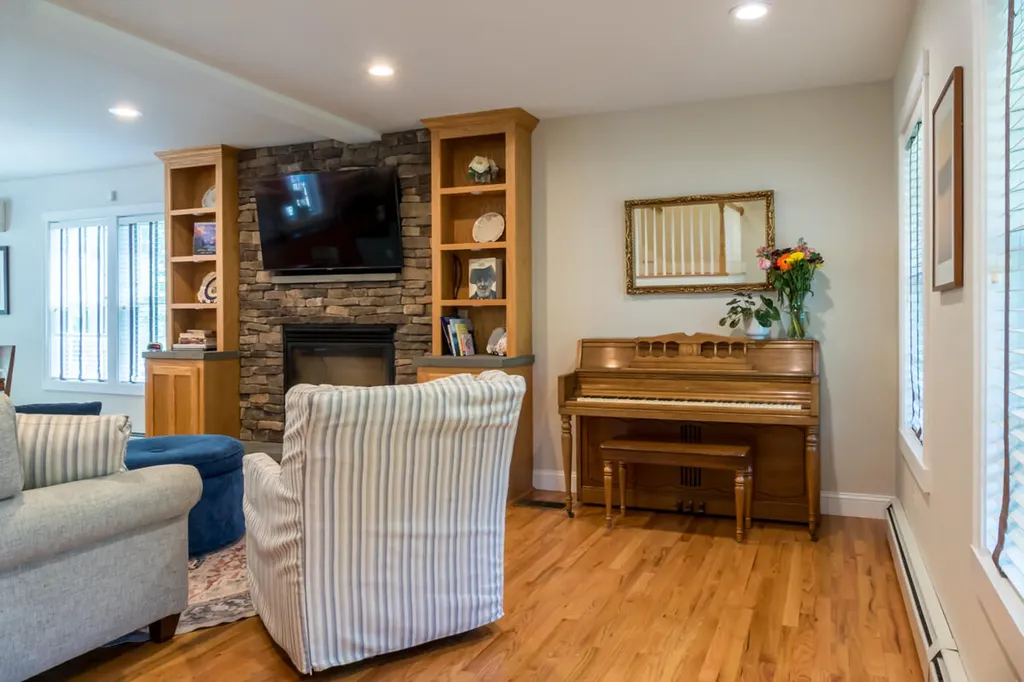 27 Ericas Way Kennebunk ME 04043