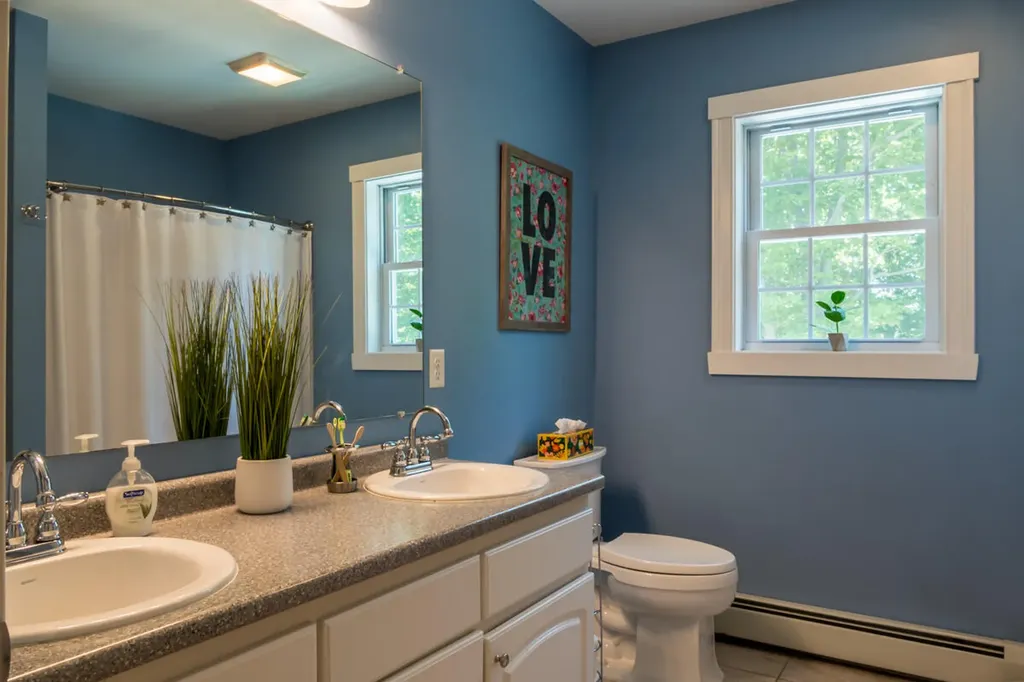 27 Ericas Way Kennebunk ME 04043