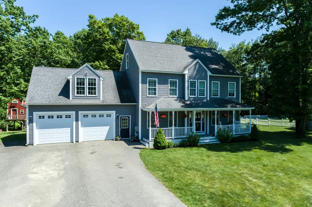 27 Ericas Way Kennebunk ME 04043