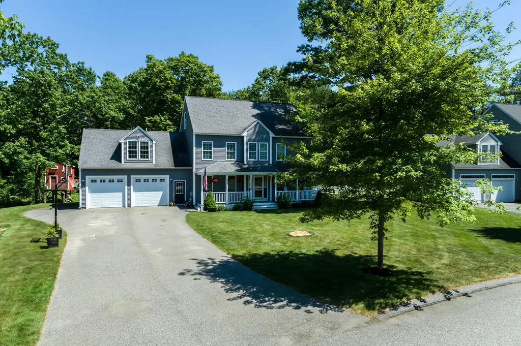 27 Ericas Way Kennebunk ME 04043