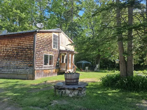 5 Hovey Road New Sharon ME 04955