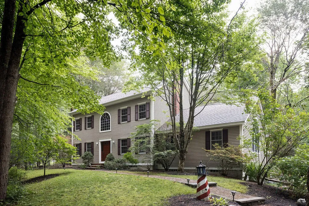 3 Deacon Drive York ME 03909