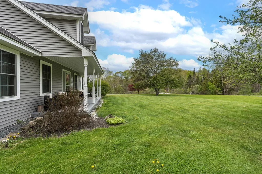 33 Mckinnon Road Bucksport ME 04416