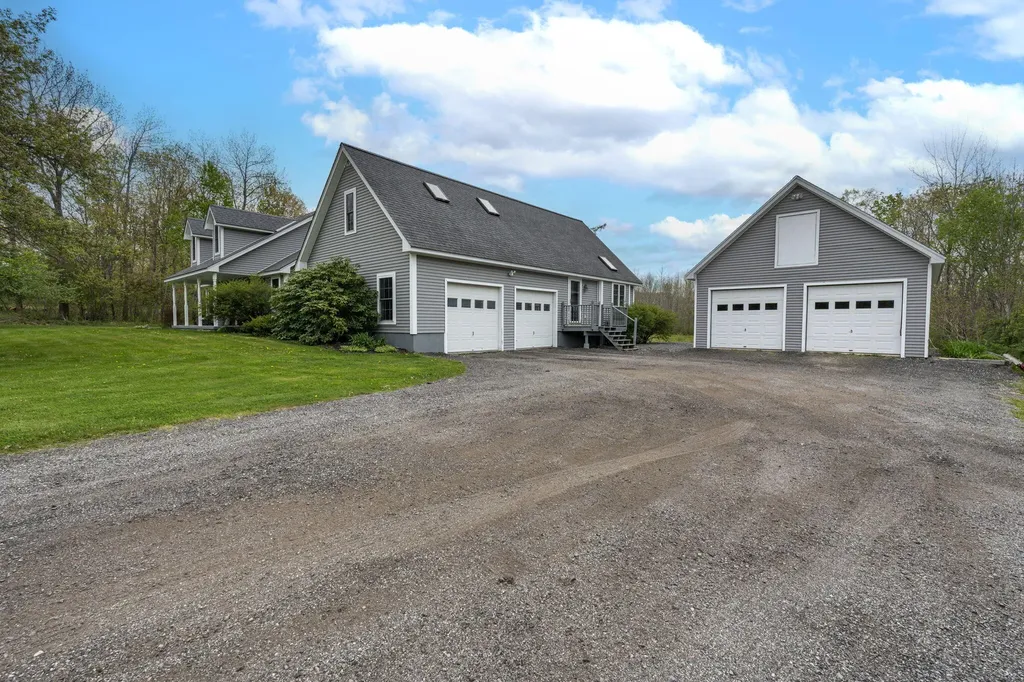 33 Mckinnon Road Bucksport ME 04416