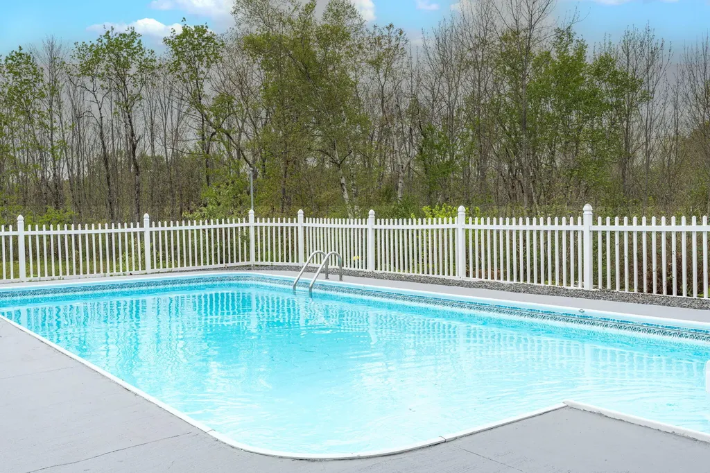 33 Mckinnon Road Bucksport ME 04416
