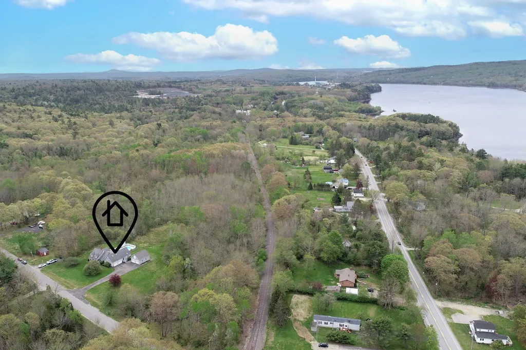 33 Mckinnon Road Bucksport ME 04416