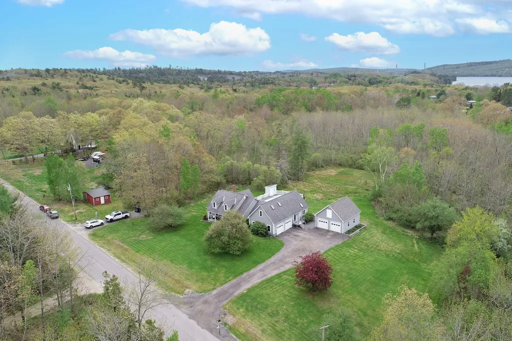 33 Mckinnon Road Bucksport ME 04416