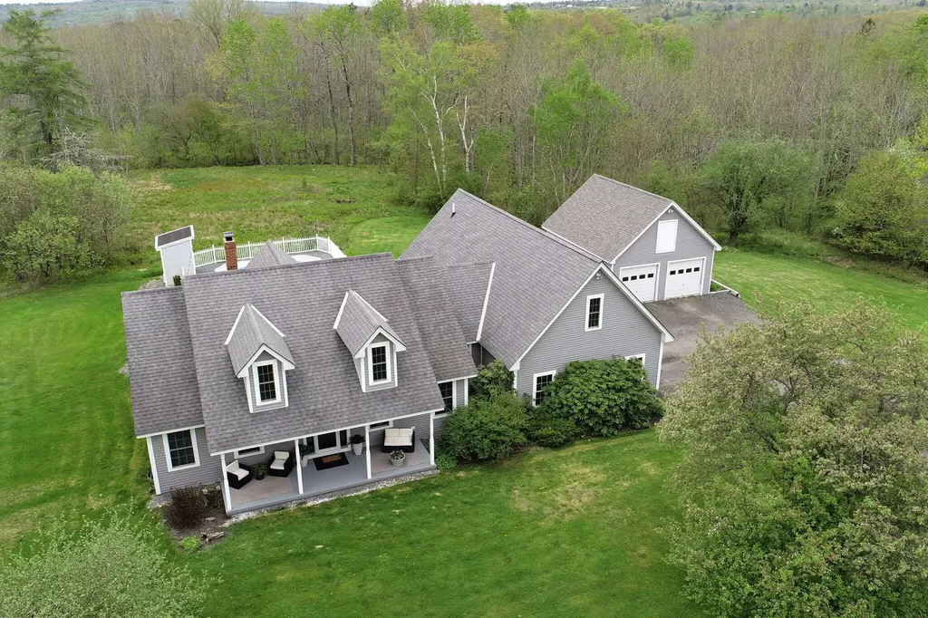 33 Mckinnon Road Bucksport ME 04416