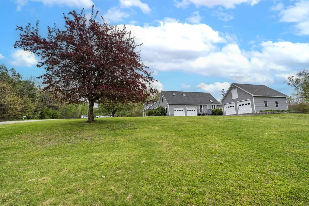 33 Mckinnon Road Bucksport ME 04416