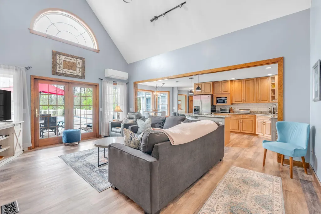 33 Mckinnon Road Bucksport ME 04416
