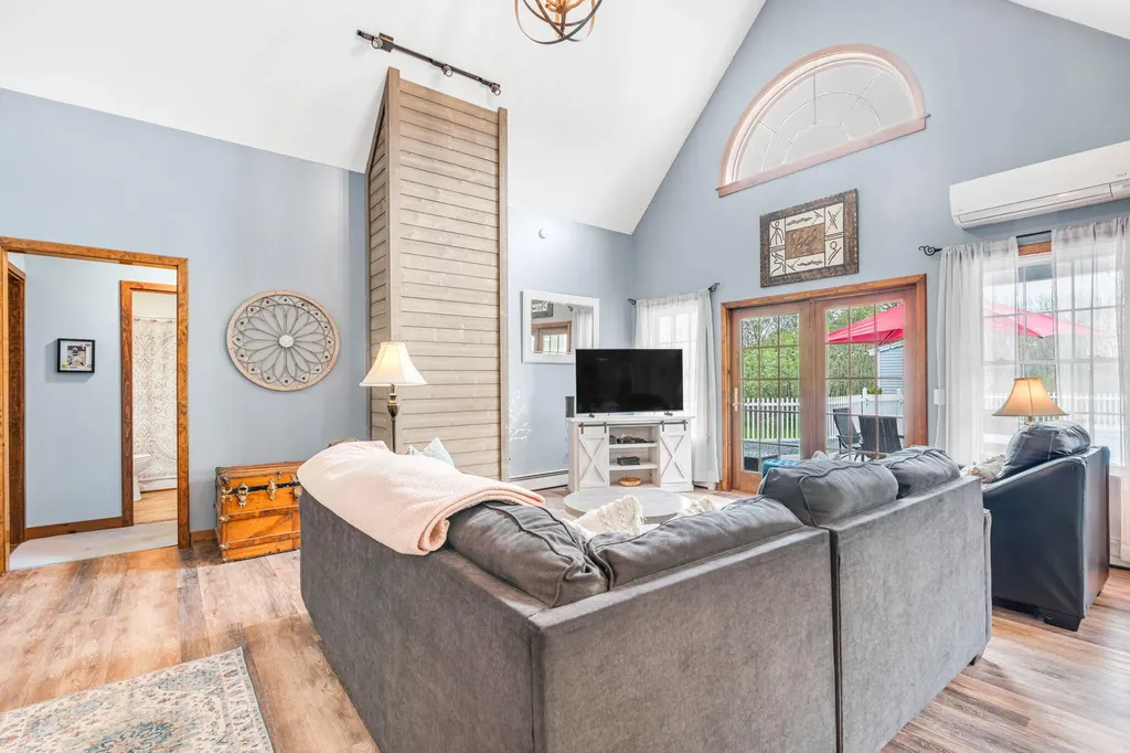 33 Mckinnon Road Bucksport ME 04416