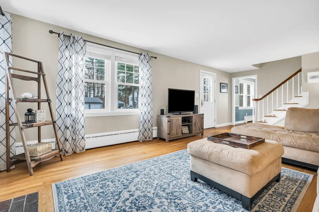 40 Pineloch Drive Portland ME 04103