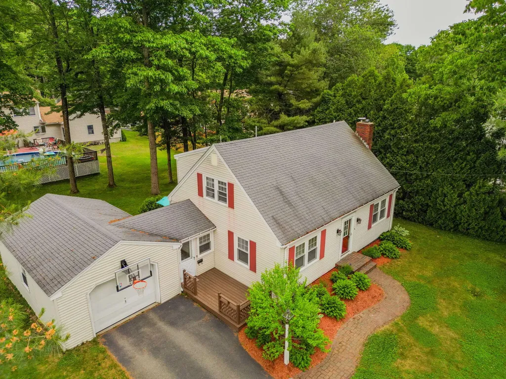 40 Pineloch Drive Portland ME 04103