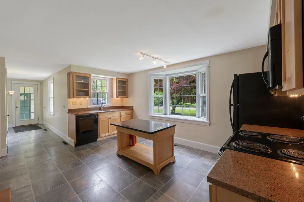 1242 State Route 129 South Bristol ME 04568