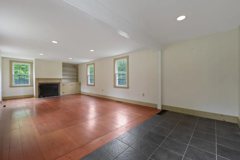 1242 State Route 129 South Bristol ME 04568