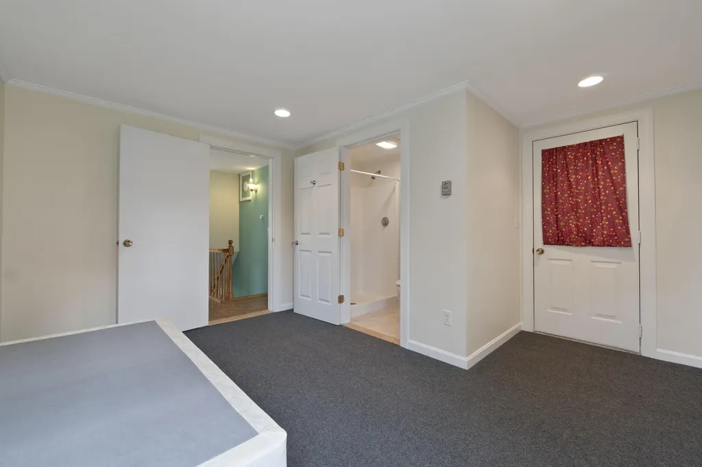 1242 State Route 129 South Bristol ME 04568