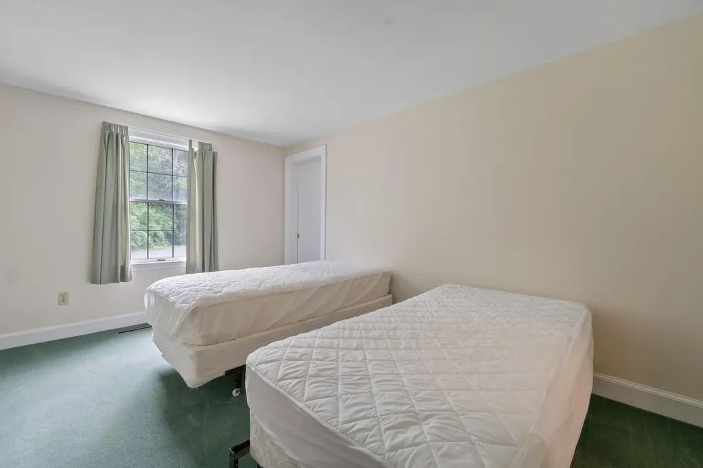 1242 State Route 129 South Bristol ME 04568