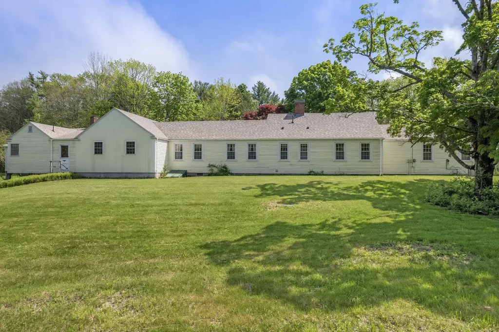 1242 State Route 129 South Bristol ME 04568