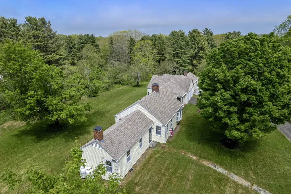 1242 State Route 129 South Bristol ME 04568