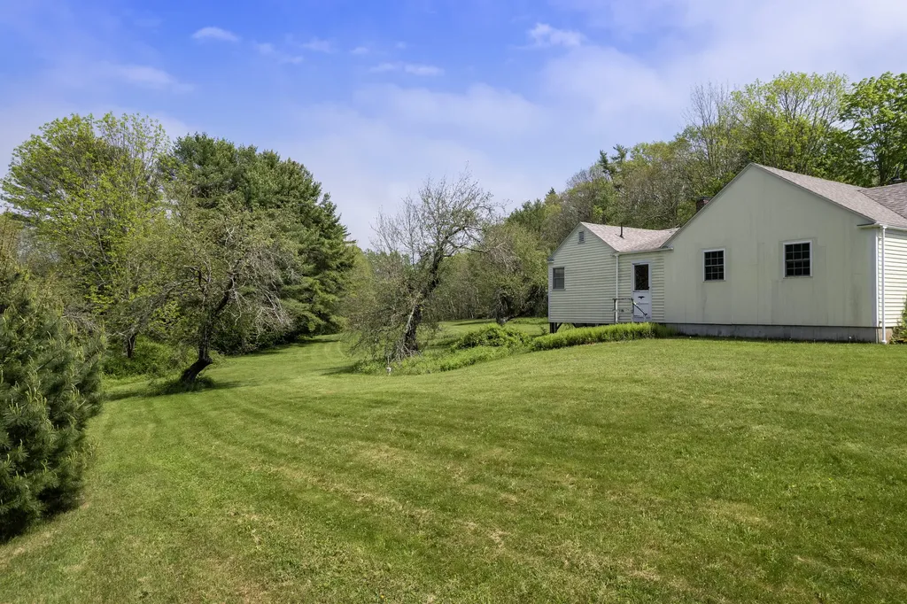 1242 State Route 129 South Bristol ME 04568