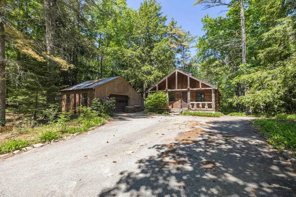 208 Silver Lane Limerick ME 04048