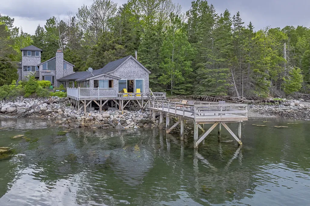 585 Bay Road Brooklin ME 04616