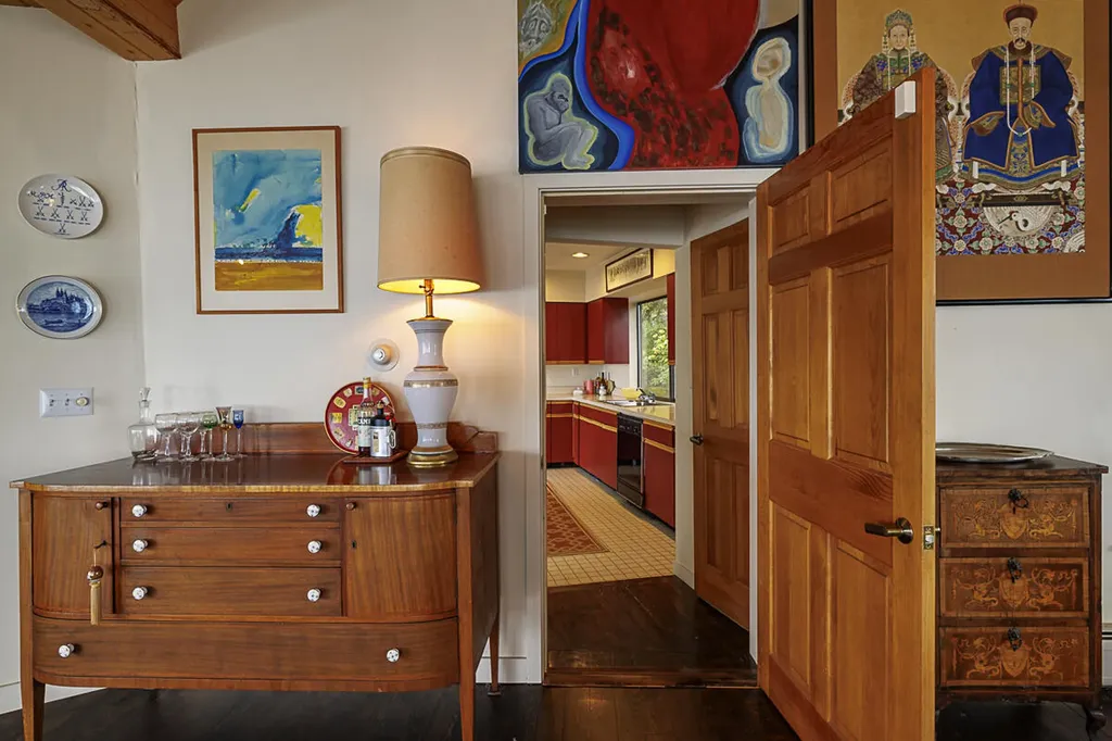 585 Bay Road Brooklin ME 04616