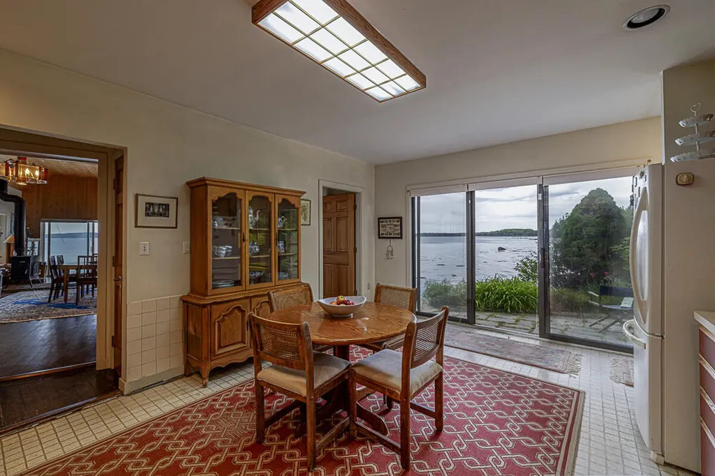 585 Bay Road Brooklin ME 04616