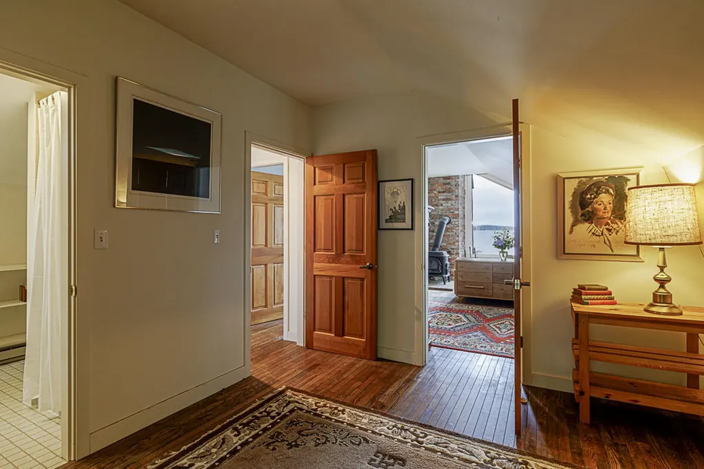 585 Bay Road Brooklin ME 04616
