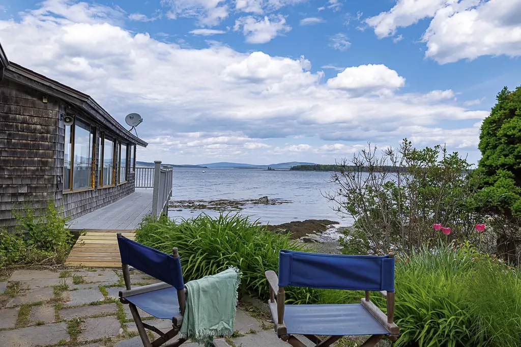 585 Bay Road Brooklin ME 04616