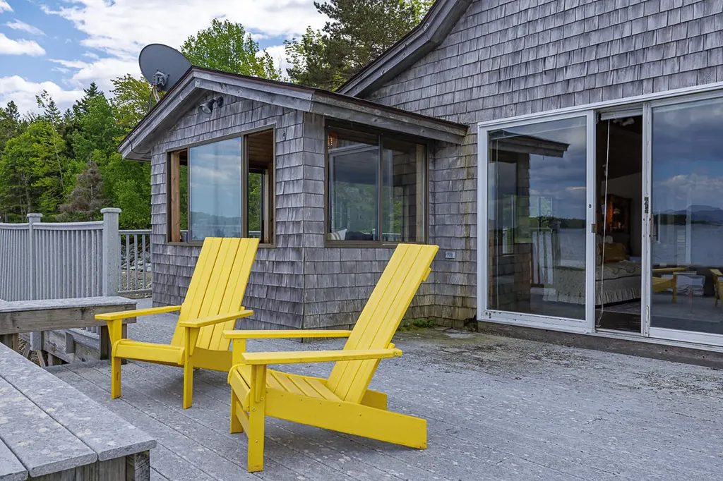 585 Bay Road Brooklin ME 04616