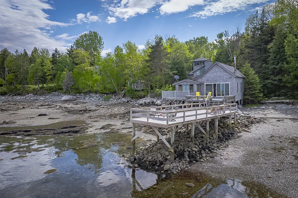 585 Bay Road Brooklin ME 04616